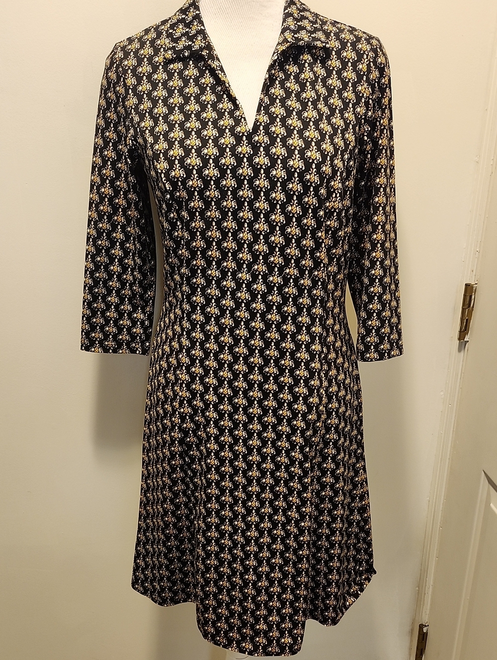 J. McLaughlin black gold Catalina cloth dress Small